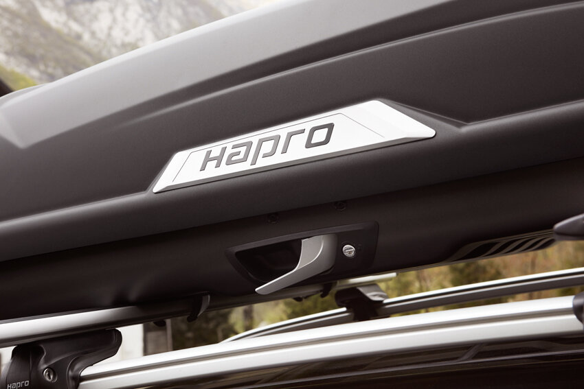 Hapro Trivor 440 Brilliant Black 440L dakkoffer